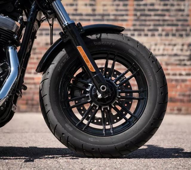 ÿ��֮�� ���� ���״�άɭ FORTY-EIGHT �˶��� Ħ�г�-10.jpg