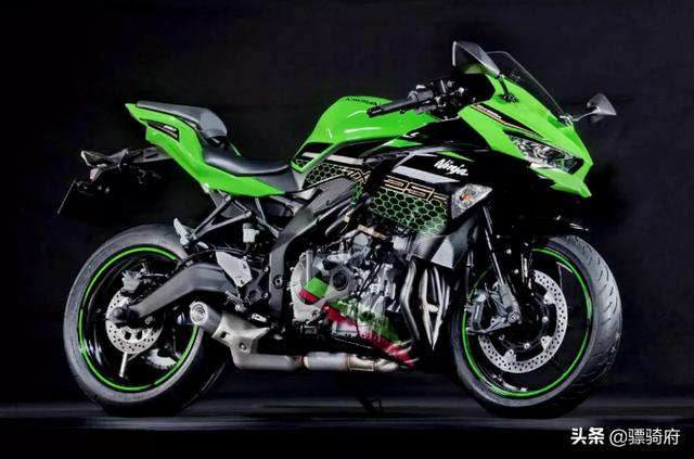 ���д���ɫ�ʵĴ���ZX-25R���ֱ���ĸ׳������ܷ��������ڣ�-1.jpg