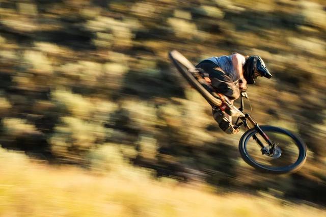 ���³�������Specialized Stumpjumper EVO�ռ��ֵ�ɽ�س�-7.jpg