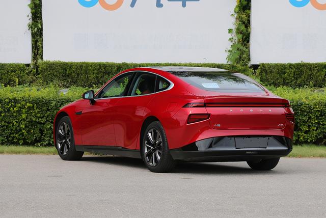 �����װ׻��³� ӵ�������������û�С��P7-8.jpg