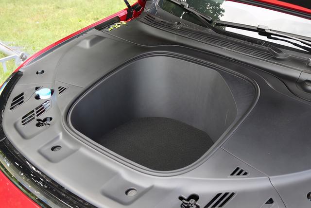 �����װ׻��³� ӵ�������������û�С��P7-21.jpg