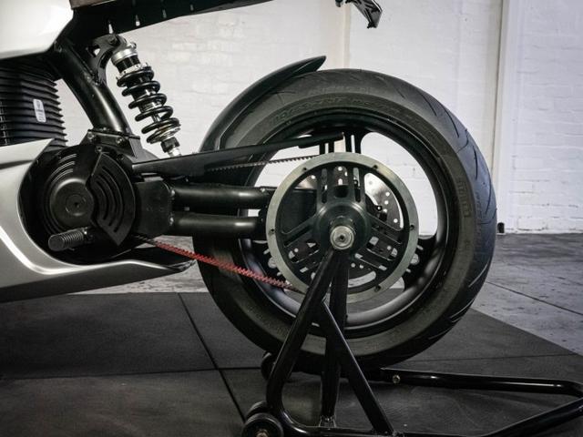 �Ĵ����ǹ�˾Savic Motorcycles����ȫ�µ綯Ħ�г�-3.jpg