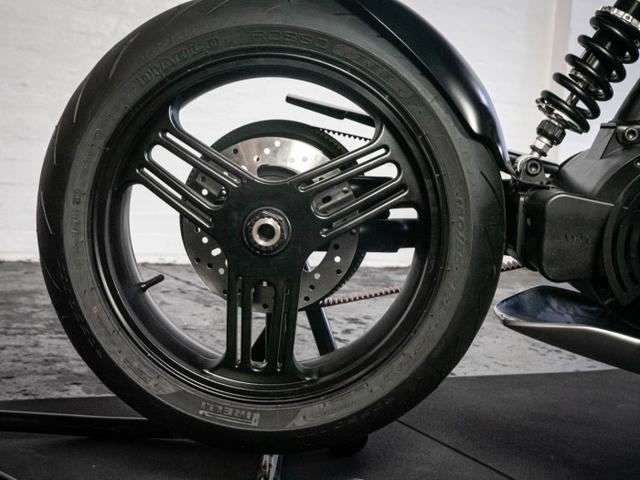 �Ĵ����ǹ�˾Savic Motorcycles����ȫ�µ綯Ħ�г�-12.jpg