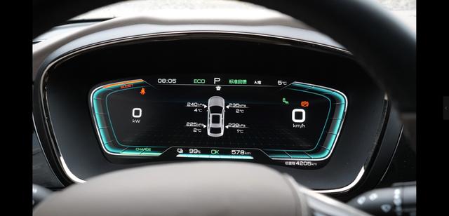 ������� ��˹��Model 3�����ǵϺ�EV��������˭��ǿ��-3.jpg