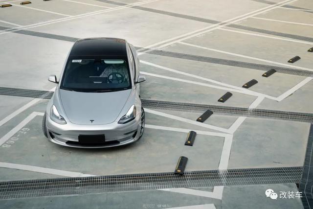 ������绻Ь����˹��Model 3P���Ĳ��˸����Ǿ�����̬-10.jpg