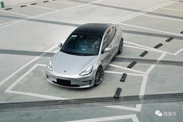 ������绻Ь����˹��Model 3P���Ĳ��˸����Ǿ�����̬-11.jpg