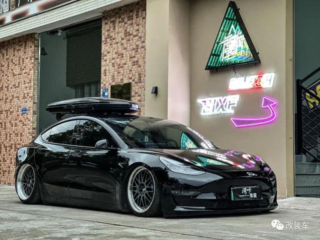 ������绻Ь����˹��Model 3P���Ĳ��˸����Ǿ�����̬-2.jpg