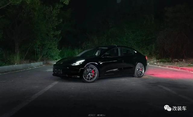 ������绻Ь����˹��Model 3P���Ĳ��˸����Ǿ�����̬-8.jpg