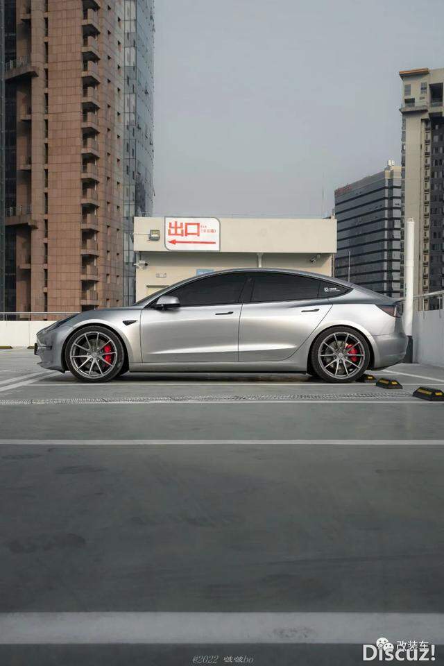 ������绻Ь����˹��Model 3P���Ĳ��˸����Ǿ�����̬-13.jpg