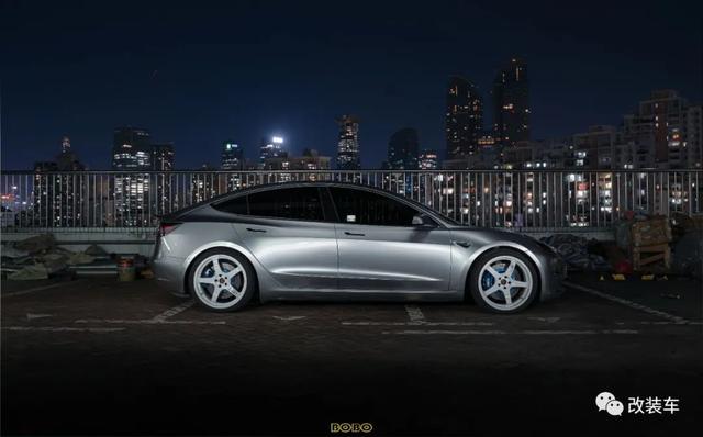 ������绻Ь����˹��Model 3P���Ĳ��˸����Ǿ�����̬-19.jpg