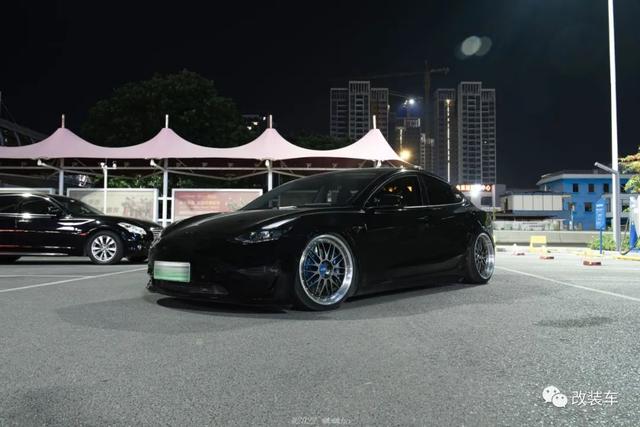 ������绻Ь����˹��Model 3P���Ĳ��˸����Ǿ�����̬-24.jpg