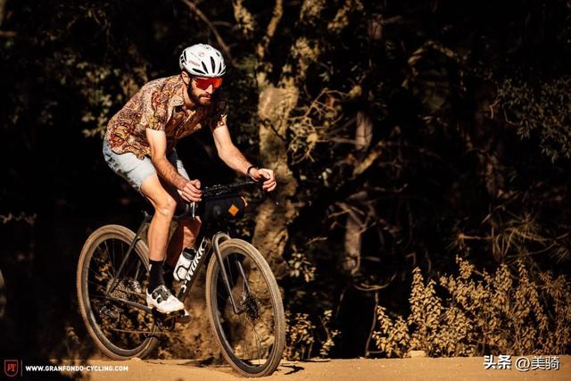 ��ý���� 2022��������19����ʯ���г�-9.jpg