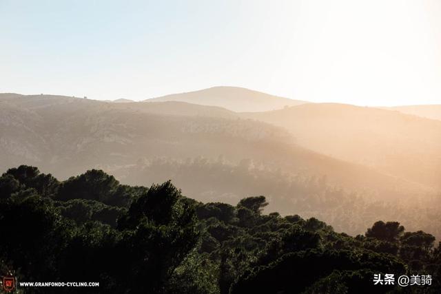 ��ý���� 2022��������19����ʯ���г�-2.jpg