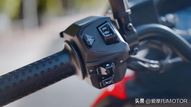 һ̨������ҵ��̤�壬��������SR GT 200����-8.jpg