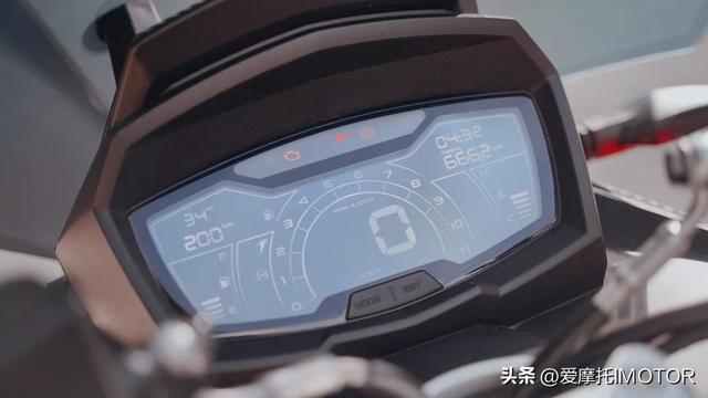 һ̨������ҵ��̤�壬��������SR GT 200����-9.jpg