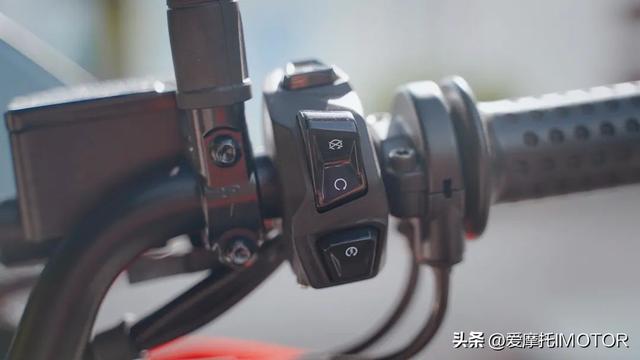 һ̨������ҵ��̤�壬��������SR GT 200����-11.jpg