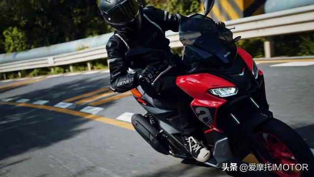 һ̨������ҵ��̤�壬��������SR GT 200����-29.jpg