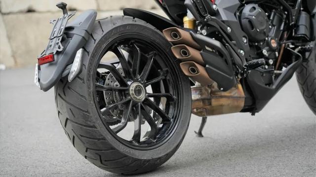 MV Agusta Turismo Veloce 800�Լݣ����׵�ʱ����-23.jpg