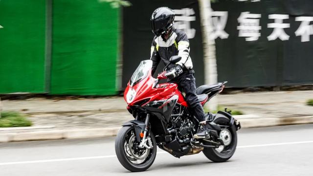 MV Agusta Turismo Veloce 800�Լݣ����׵�ʱ����-34.jpg