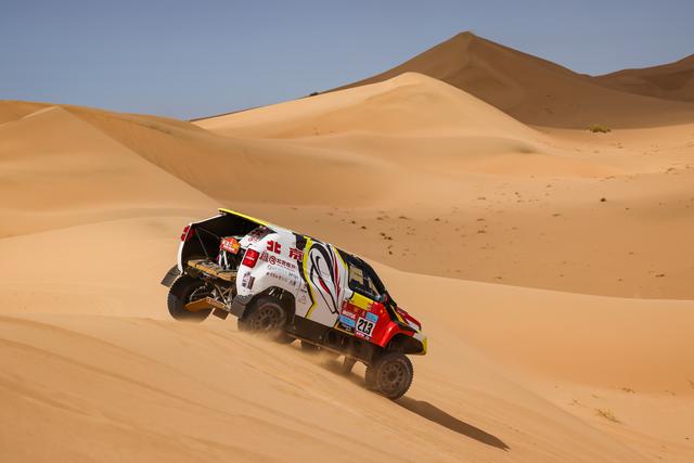 ��44��￦����������ɳ�ؿ�Ļ �����й����ֳ�ս-2.jpg