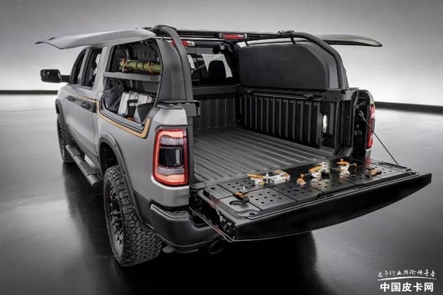 �����ޡ��Ƽ� �̵�SEMA��װչ����ЩƤ��-9.jpg