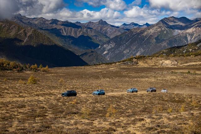 G318�Լݣ��½ݴ�SUV�������� �����ೡ������-8.jpg