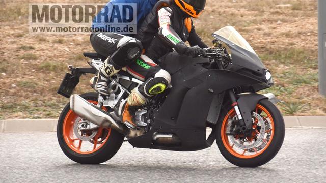 KTM RC990 全新仿赛曝光，“百公里十个新手”的RC8继承者？-7.jpg
