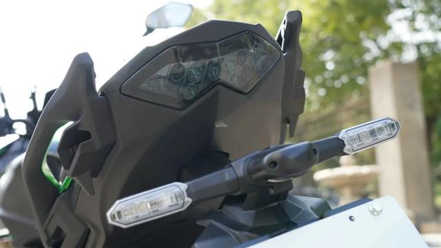 ����8��Ľ������ó��ͣ�����Versys 650�¿�ʵ�ģ����Լ۱Ȼ���˭-6.jpg