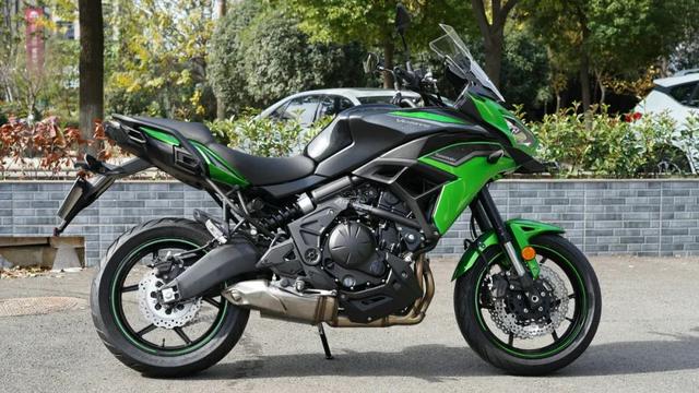 ����8��Ľ������ó��ͣ�����Versys 650�¿�ʵ�ģ����Լ۱Ȼ���˭-3.jpg