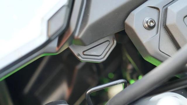 ����8��Ľ������ó��ͣ�����Versys 650�¿�ʵ�ģ����Լ۱Ȼ���˭-9.jpg