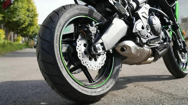 ����8��Ľ������ó��ͣ�����Versys 650�¿�ʵ�ģ����Լ۱Ȼ���˭-15.jpg