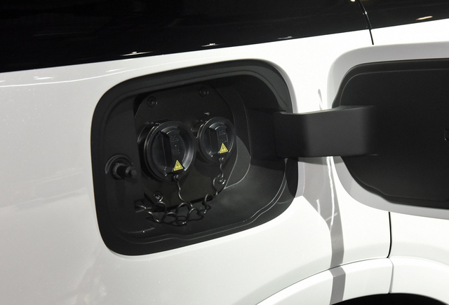 ̹��500 PHEV���Σ�4��Ӳ�ɲ��ԽҰ�������¶�����Ŀ�����-6.jpg