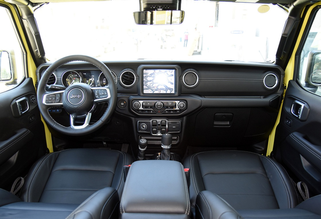 ̹��500 PHEV���Σ�4��Ӳ�ɲ��ԽҰ�������¶�����Ŀ�����-13.jpg