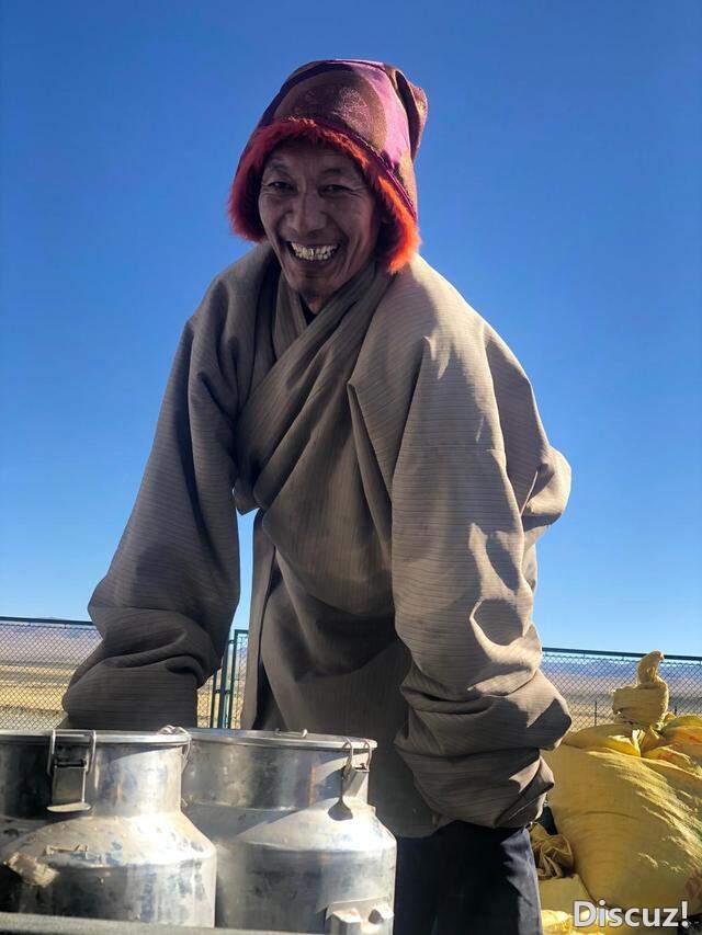 西藏：特色产业兴起来，百姓钱袋子鼓起来-1.jpg