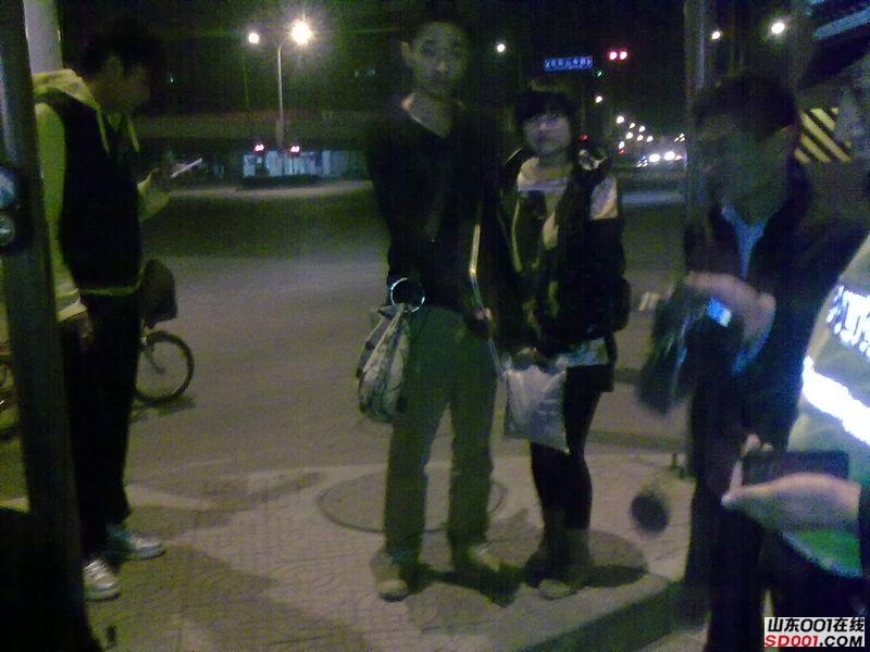 新华电脑学校小伙醉酒撞车,济南天桥神勇公