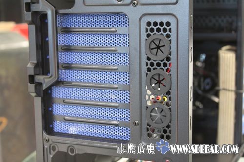 三色幽美弧线 雷德曼蝰蛇机箱赏析-济南-济南论