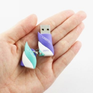 ߶˼ PNY USB3.0ǹ
