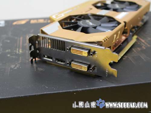 高端大气土豪金 索泰GTX760-2GD5至尊OC+限