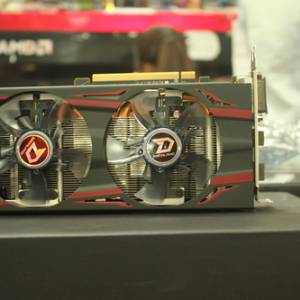 ɫɢȸ R9 270X 2GDC1330Ԫ