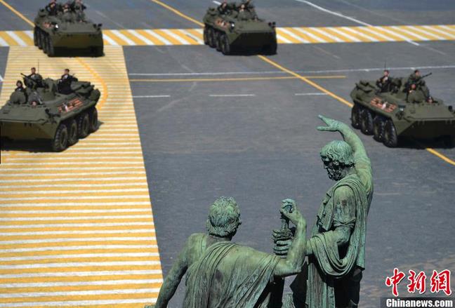 【俄罗斯阅兵2015直播视频】莫斯科红场阅兵