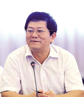 21世纪经济报道李银_对话21世纪经济报道主编刘洲伟(2)