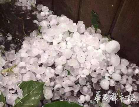 【天气预警】成都或有冰雹 盘点世界上最诡异