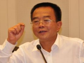 云南曲靖市委书记锁飞赴外考察突发疾病去世