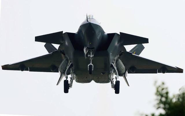 成飞制造波音787部件 中西合作军事意义重大-