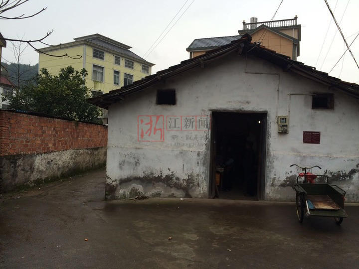 142307htfaqe7tt8eetfef.jpg