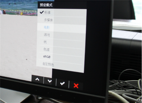 超爽无线投屏游戏体验!尽在Dell U2417HWi!